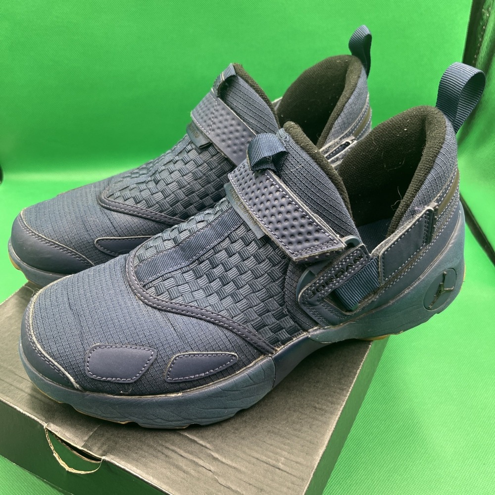 Size 9- Men's Nike Air Jordan Trunner LX Midnight Navy 897992-401